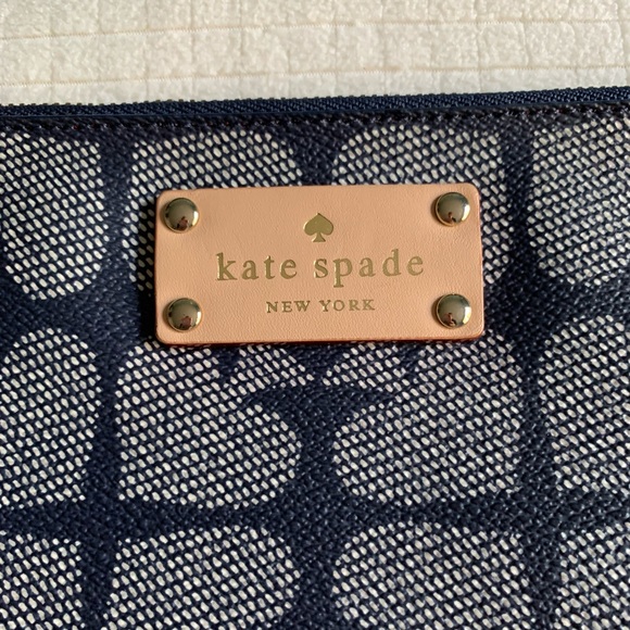 Kate Spade ‘ace of spades’ Adrianne pouch - Picture 2 of 12